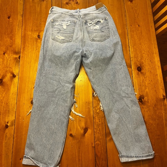 American Eagle 90's High Rise Boyfriend Jeans - Picture 3 of 3